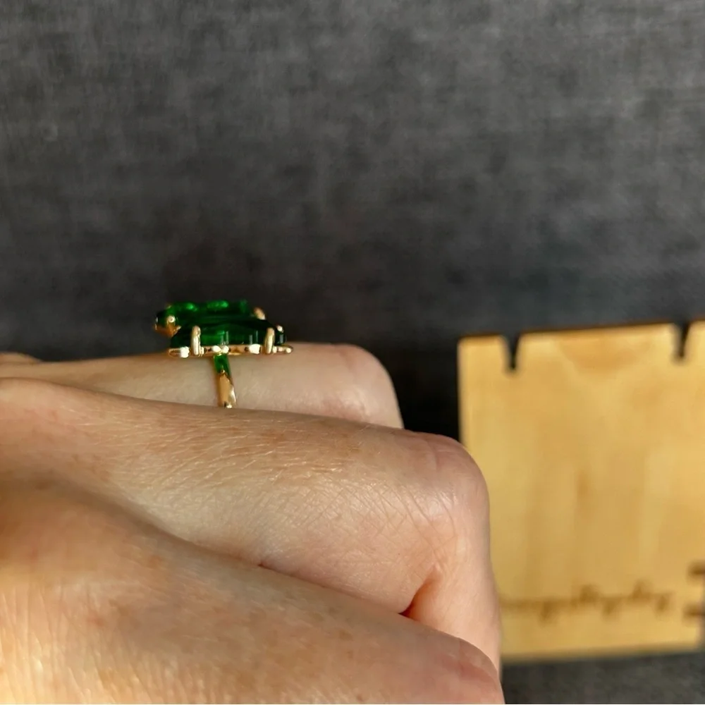 Pretty DARK EMERALD GREEN Butterfly Gemstone Fashion Ring, Gold, Adjustable